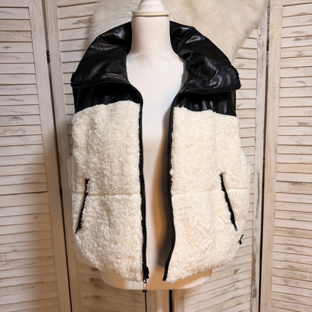 Elan Black and Cream Reversible Shearling Vest - Picture 6 of 8